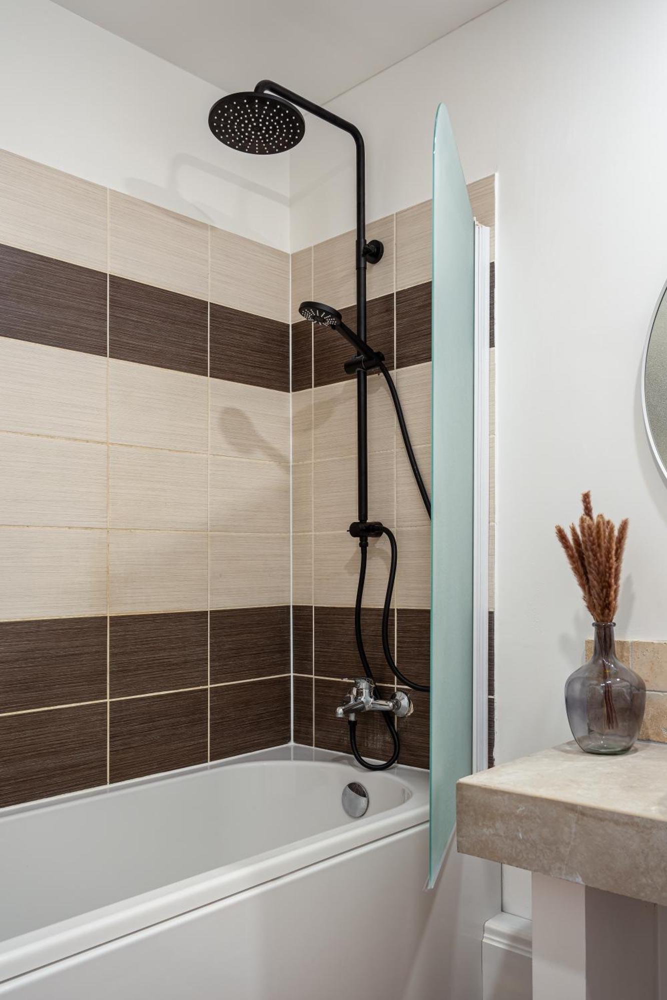 Maya Appartements & Suites Cosne-Cours-Sur-Loire Екстер'єр фото